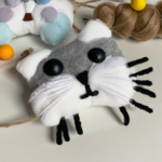 Homemade cat toys: easy DIY ideas